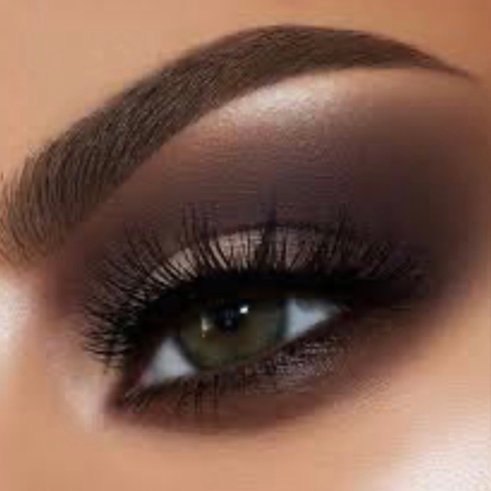 PAT McGRATH LABS Eyedols Single Eyeshadow in Deep Velvet - Picture 2 of 12